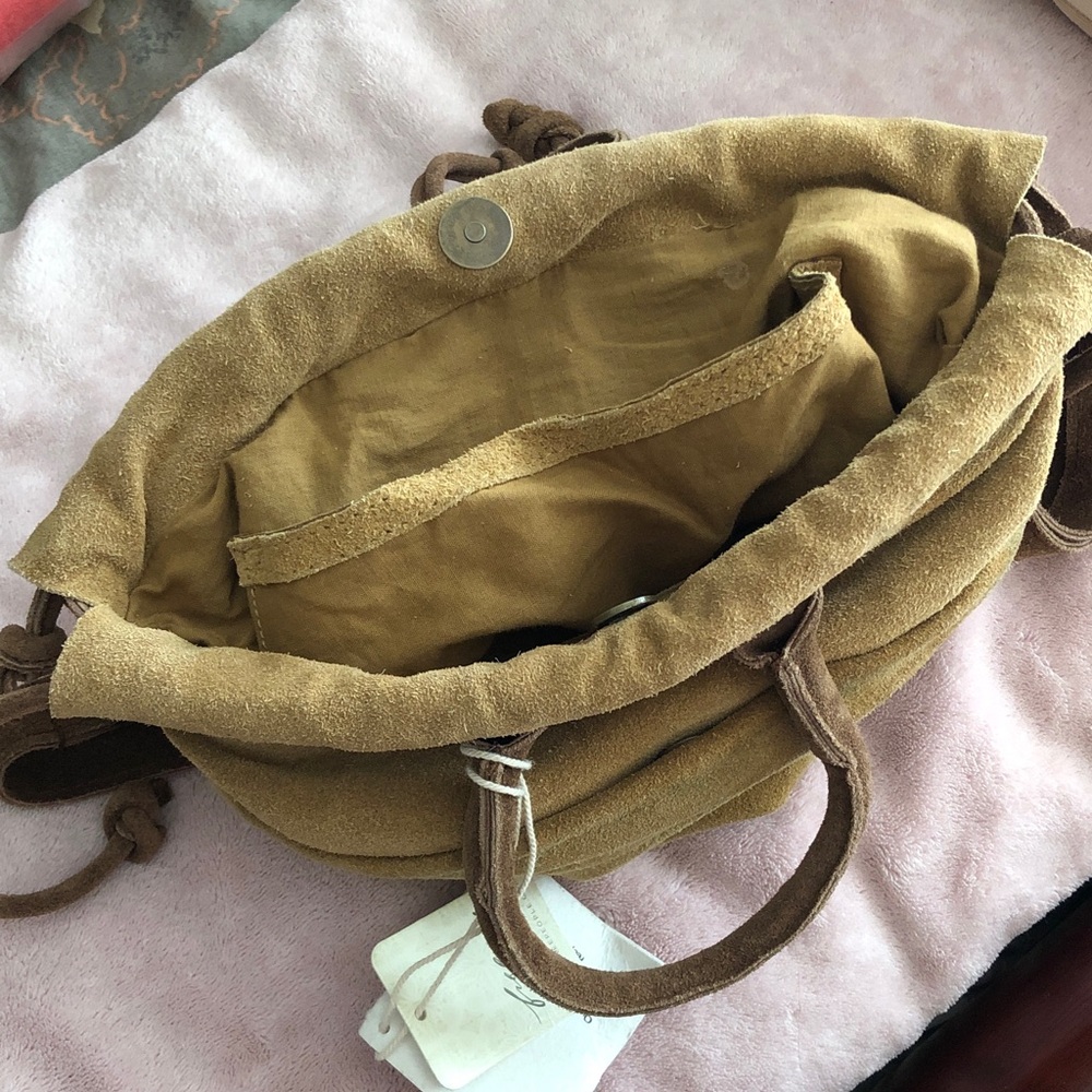 Free People! Scout Slouchy Crossbody Bag In Brown/Tan NWT! - Picture 12 of 16